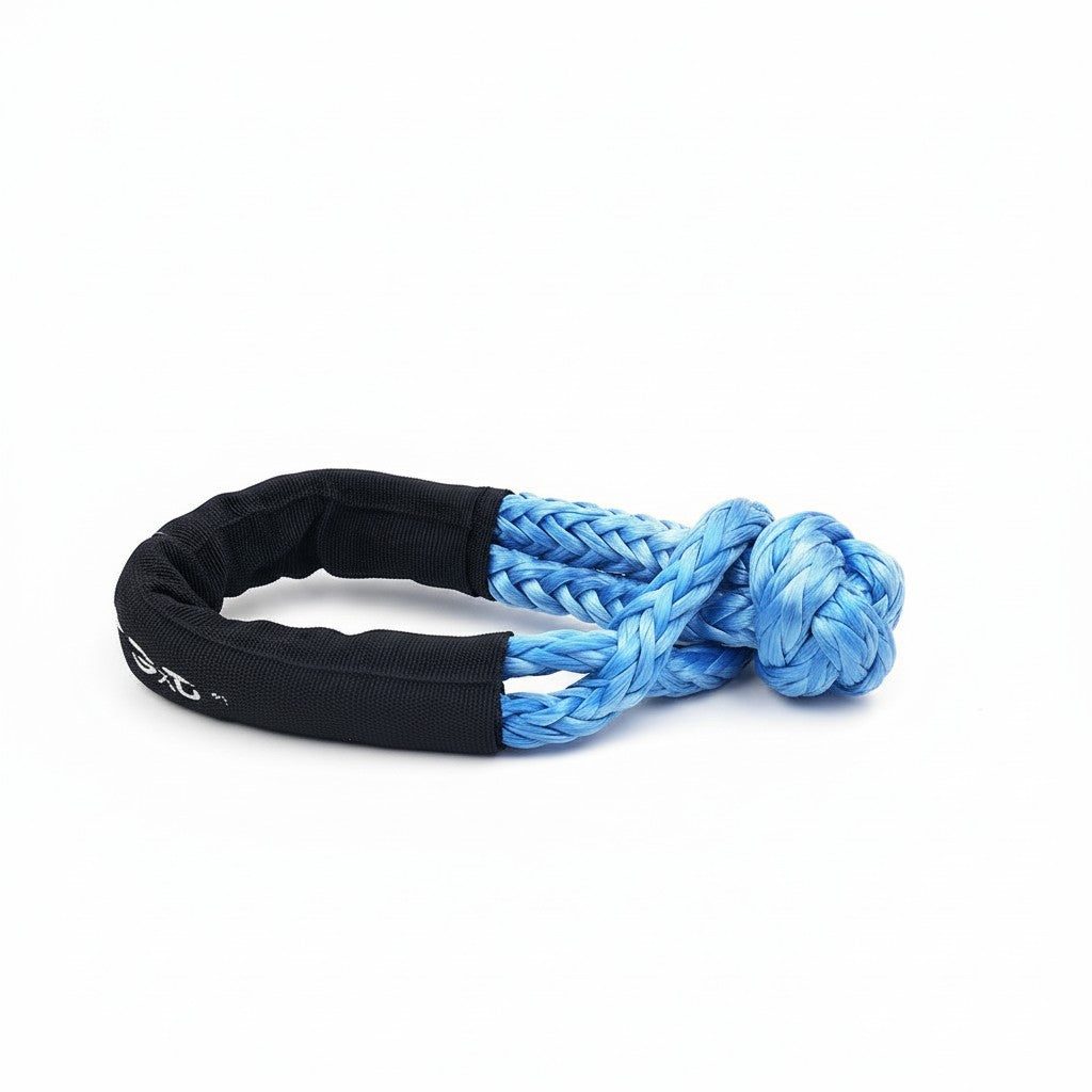 DesertX blue UHMWPE soft shackle with black protective sleeve and storage bag, 18 ton capacity.